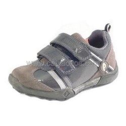 Zapatos-deportivos de niño con dos velcros, de Garvalín